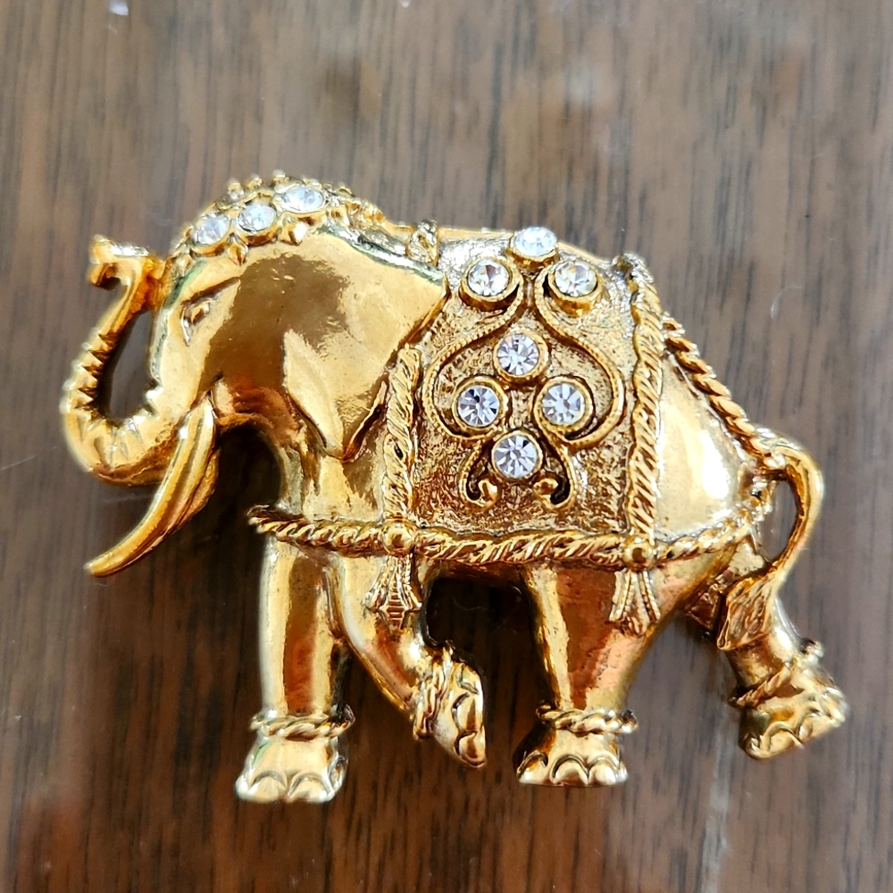 Vintage Gold Tone Elephant Pin with Rhinestones